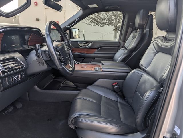 Used 2022 Lincoln Navigator Reserve image 27