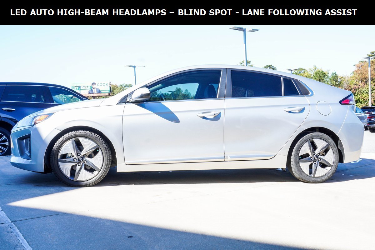 Used 2022 Hyundai Ioniq SEL image 2