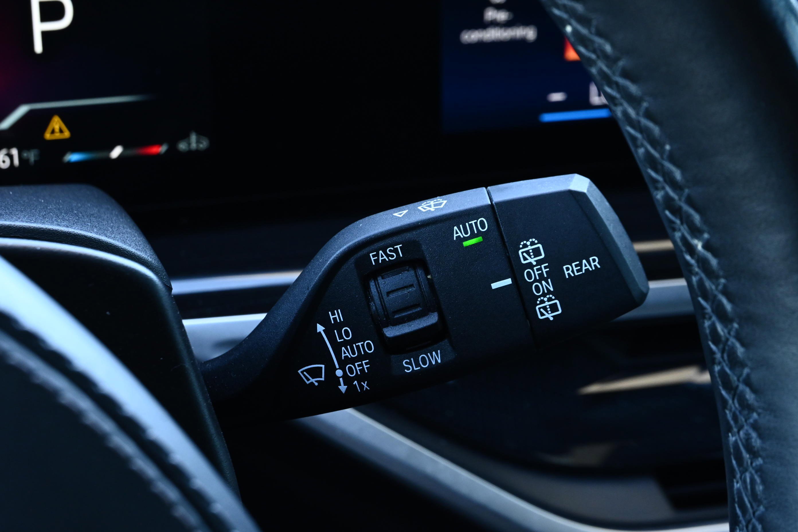 Certified 2024 BMW X7 xDrive40i w/ Executive Package image 37