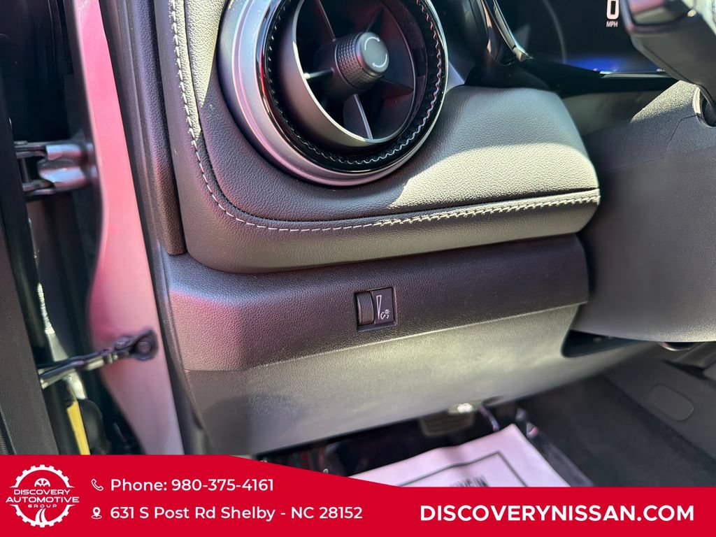 Used 2023 Chevrolet Colorado LT w/ LT Convenience Package RWD image 15