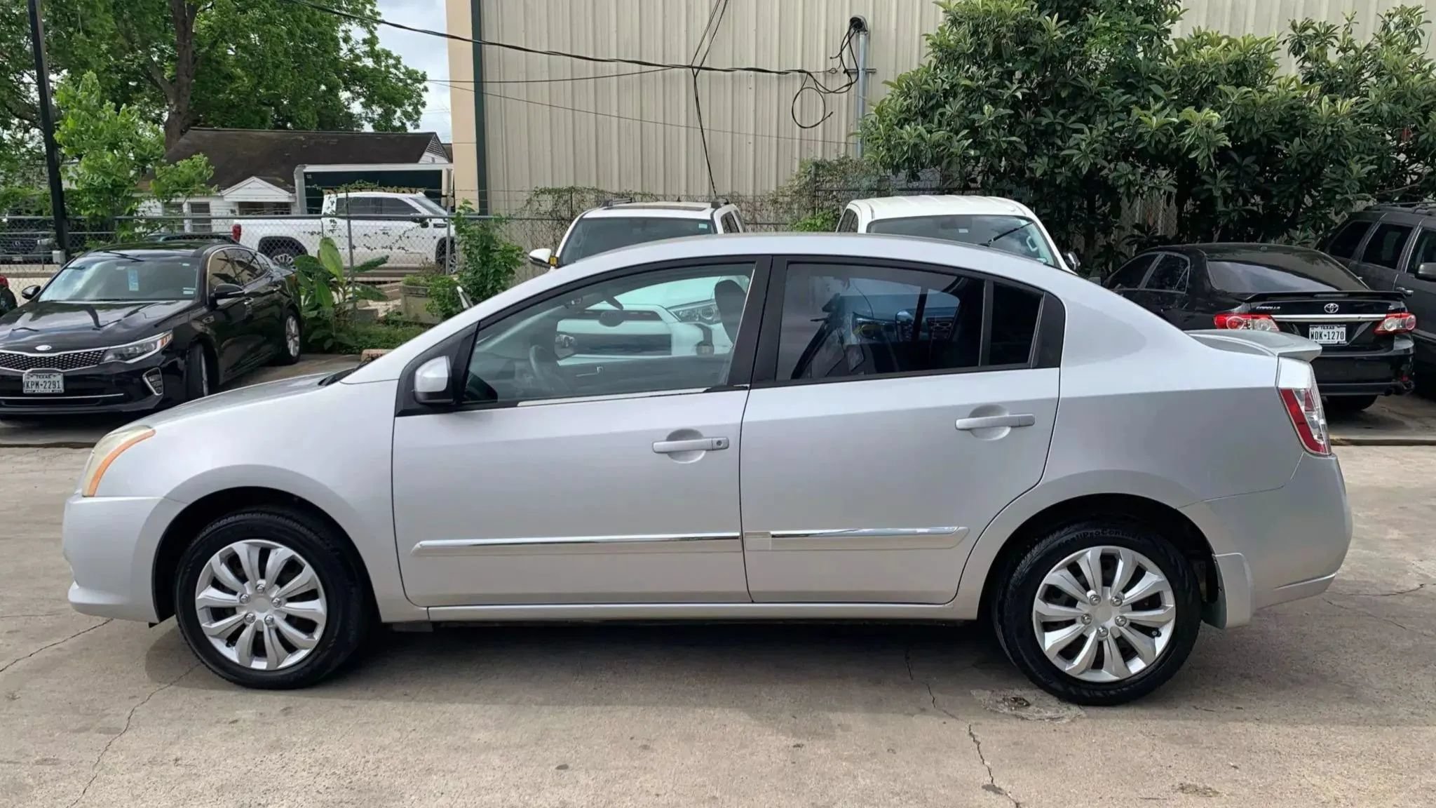 Used 2012 Nissan Sentra 2.0 S FWD image 4