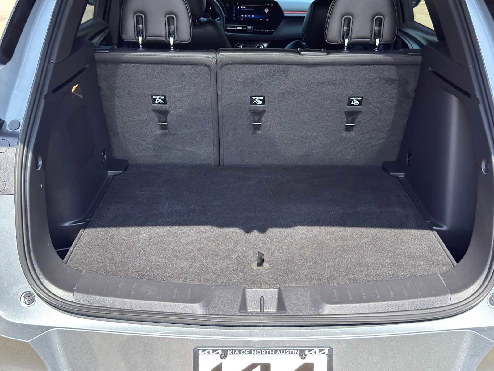 Used 2025 Chevrolet TrailBlazer RS w/ Convenience Package FWD image 9