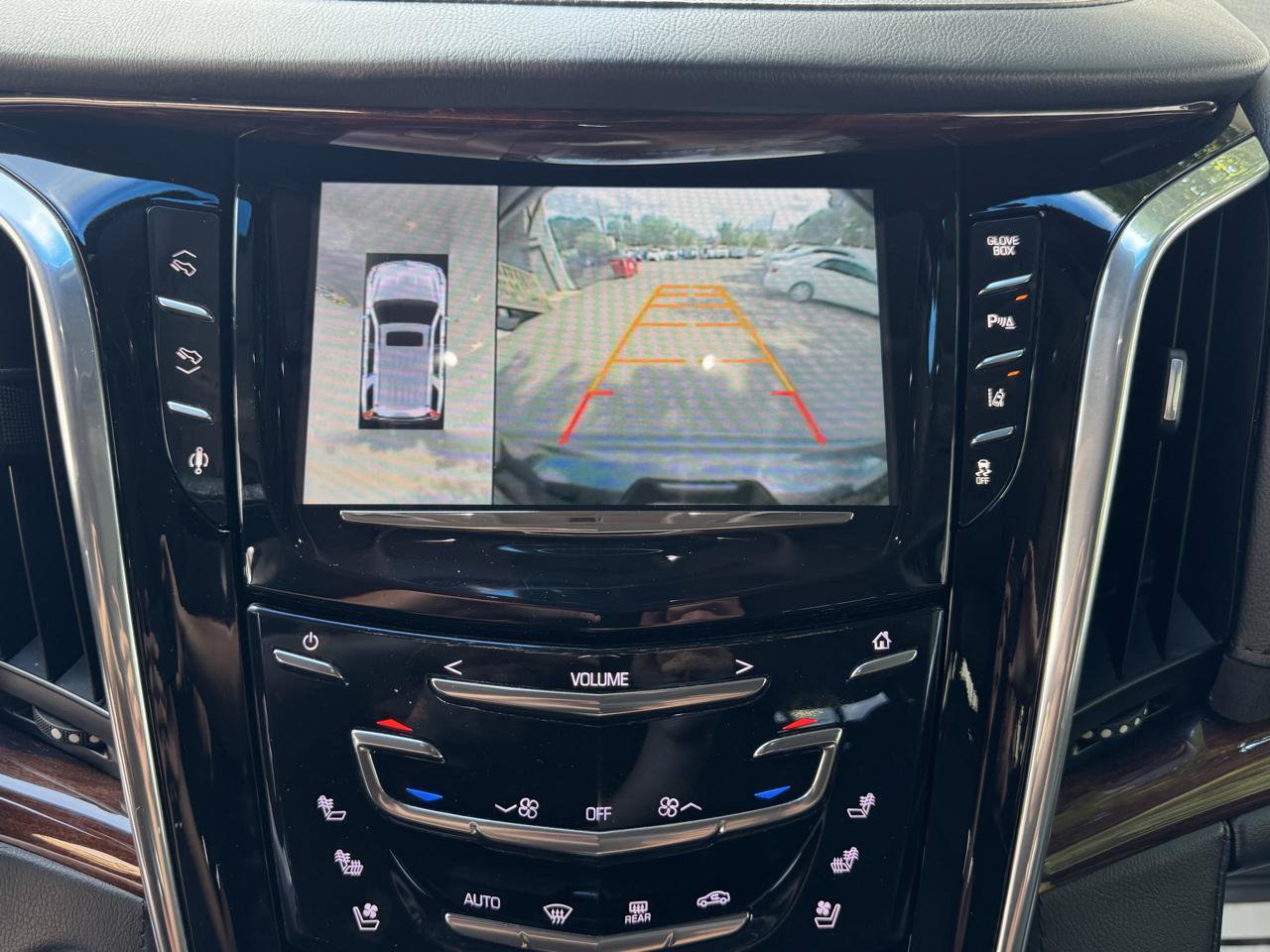 Used 2015 Cadillac Escalade Luxury AWD/4WD image 22