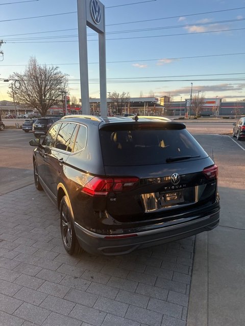 Used 2022 Volkswagen Tiguan SE image 10