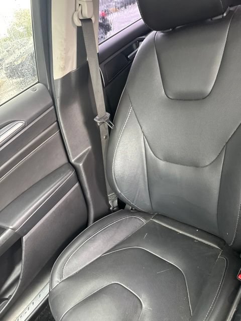 Used 2016 Ford Fusion Titanium FWD image 23