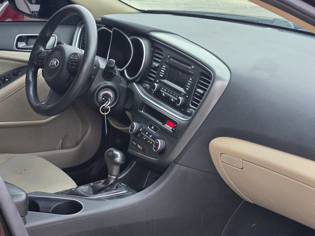 Used 2015 Kia Optima LX image 10