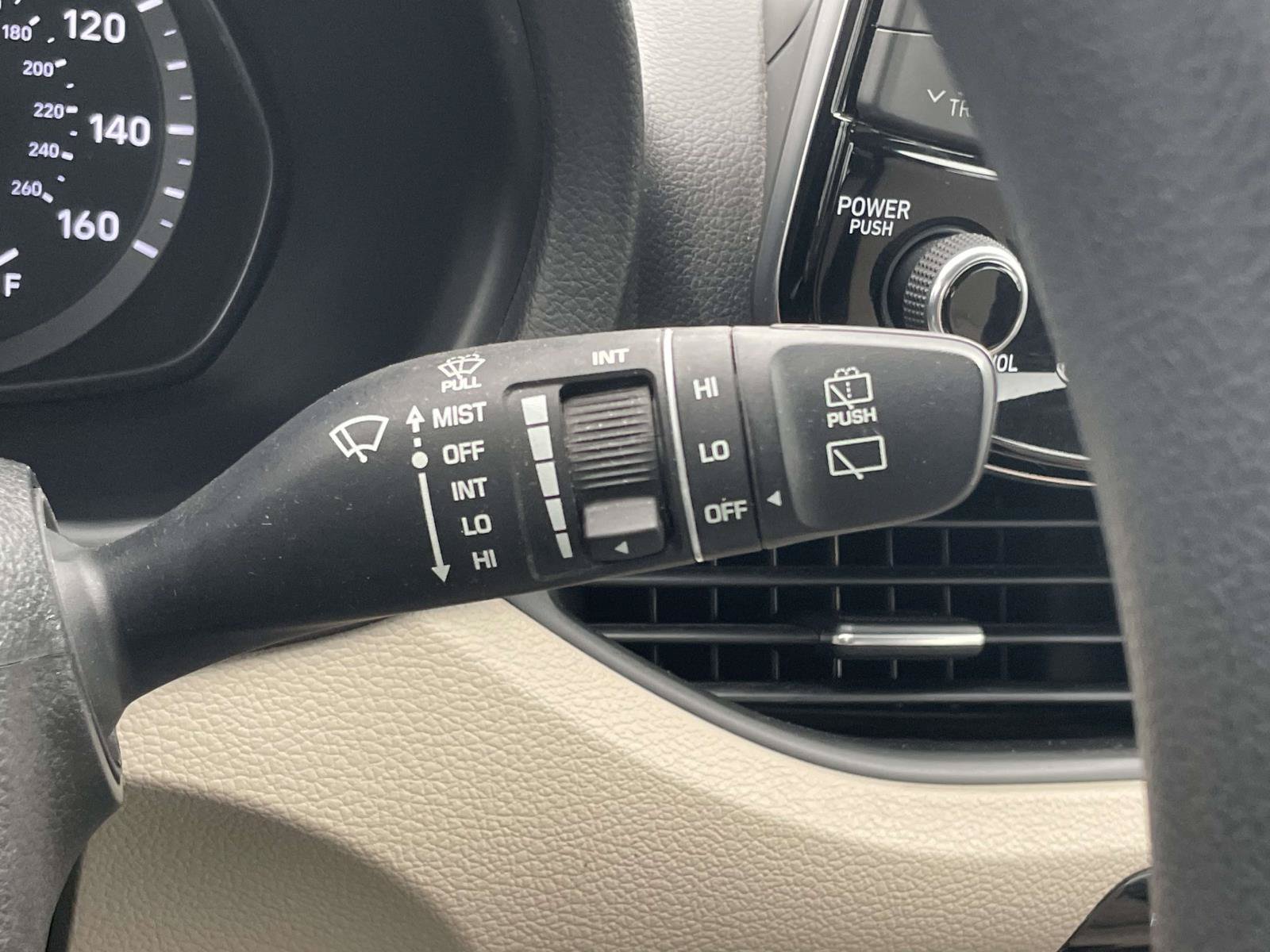 Used 2020 Hyundai Elantra GT FWD image 13