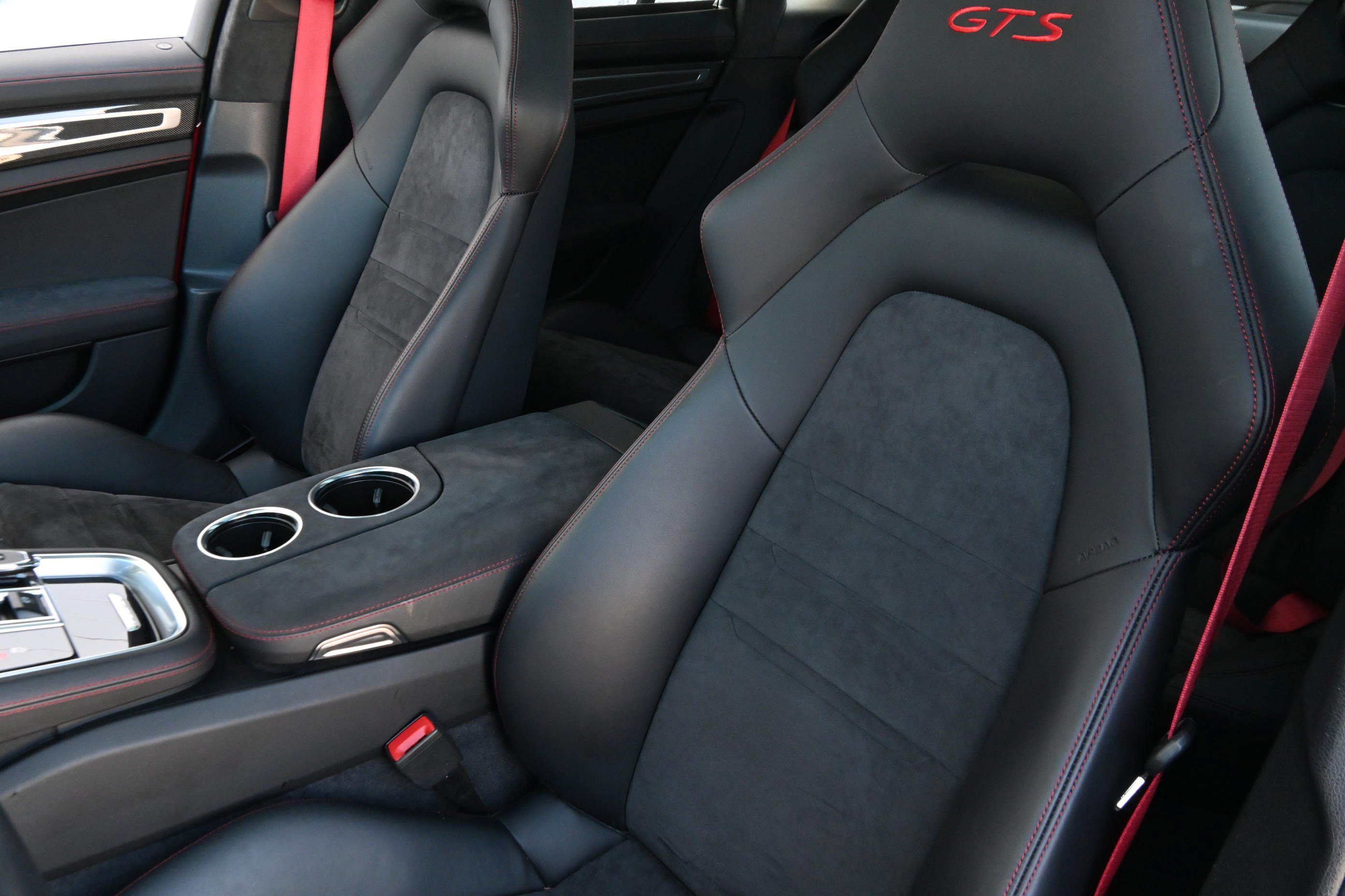 Used 2023 Porsche Panamera GTS image 11