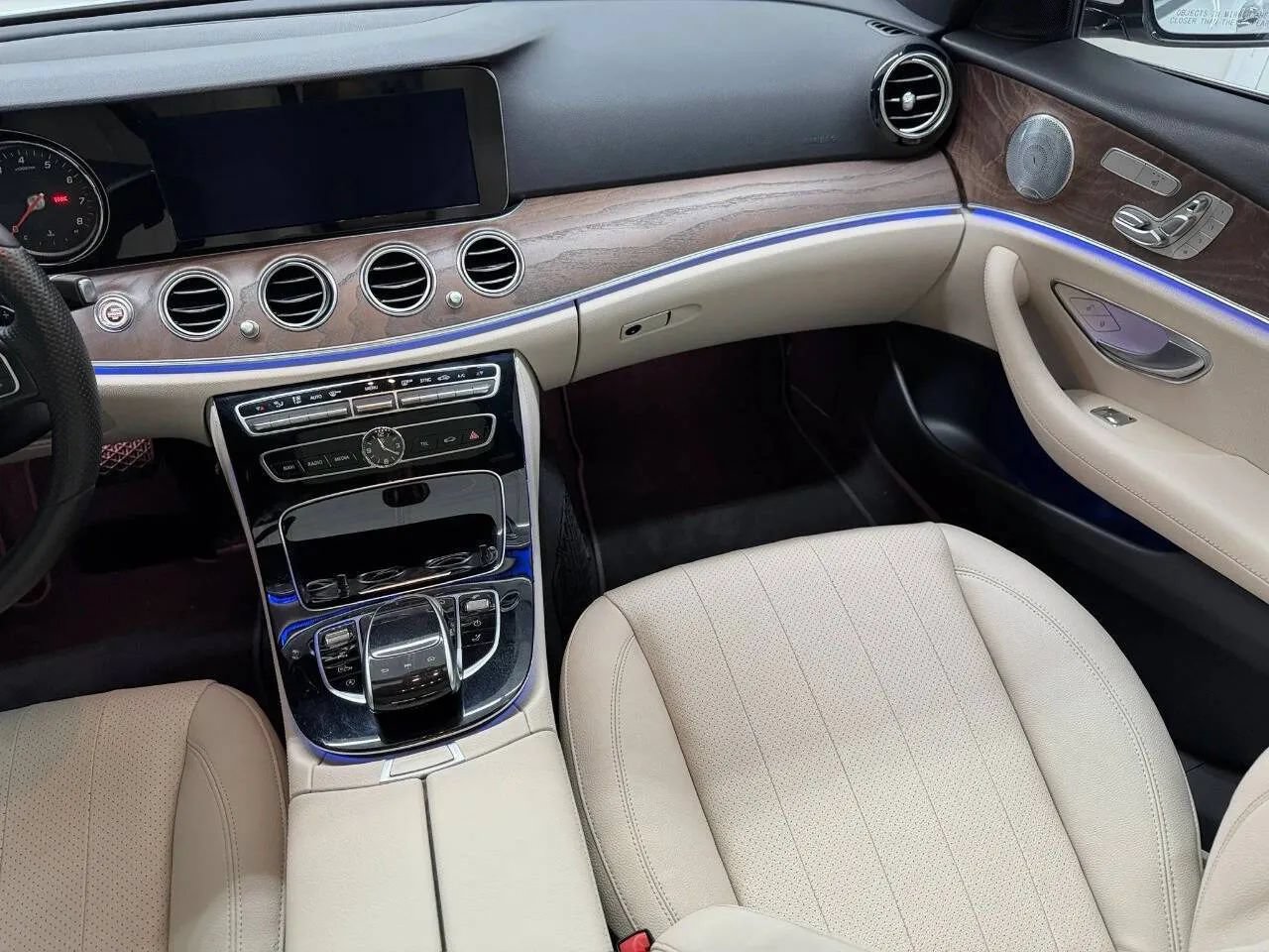 Used 2017 Mercedes-Benz E 400 4MATIC Wagon image 33