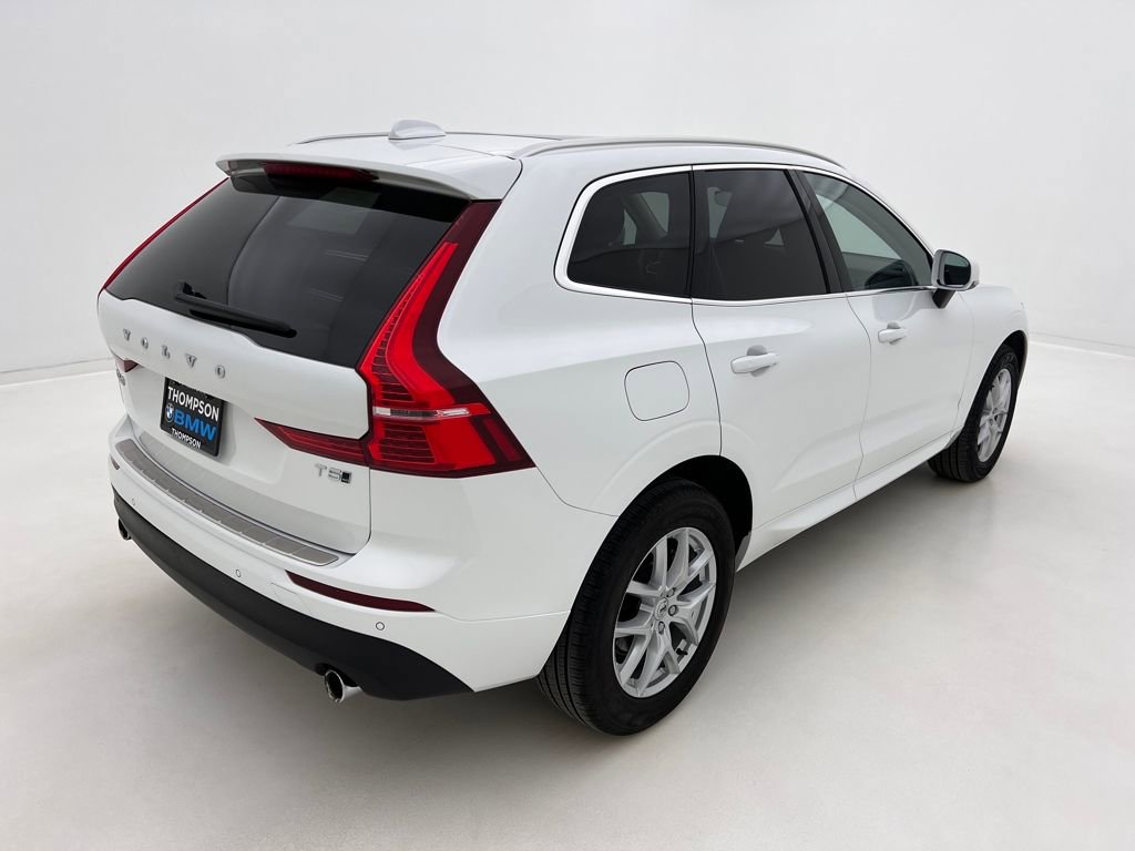 Used 2020 Volvo XC60 T5 Momentum image 7