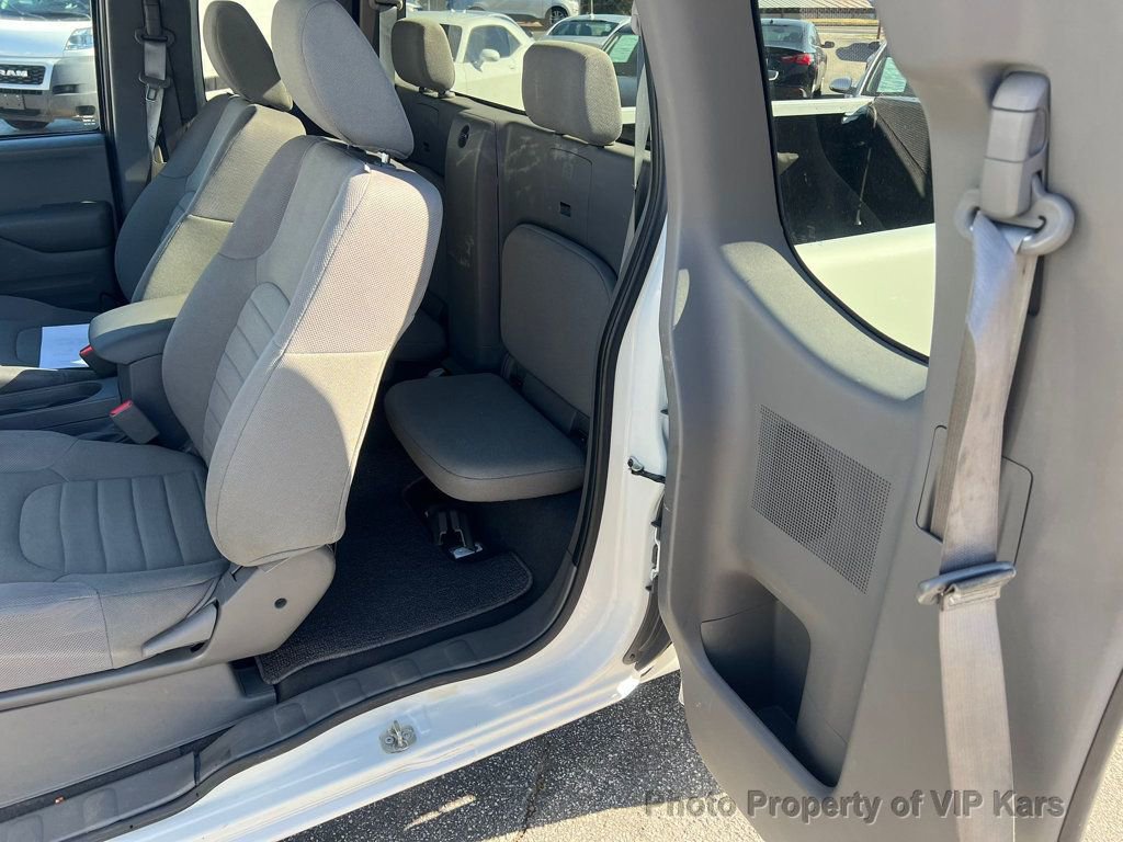 Used 2020 Nissan Frontier S image 16