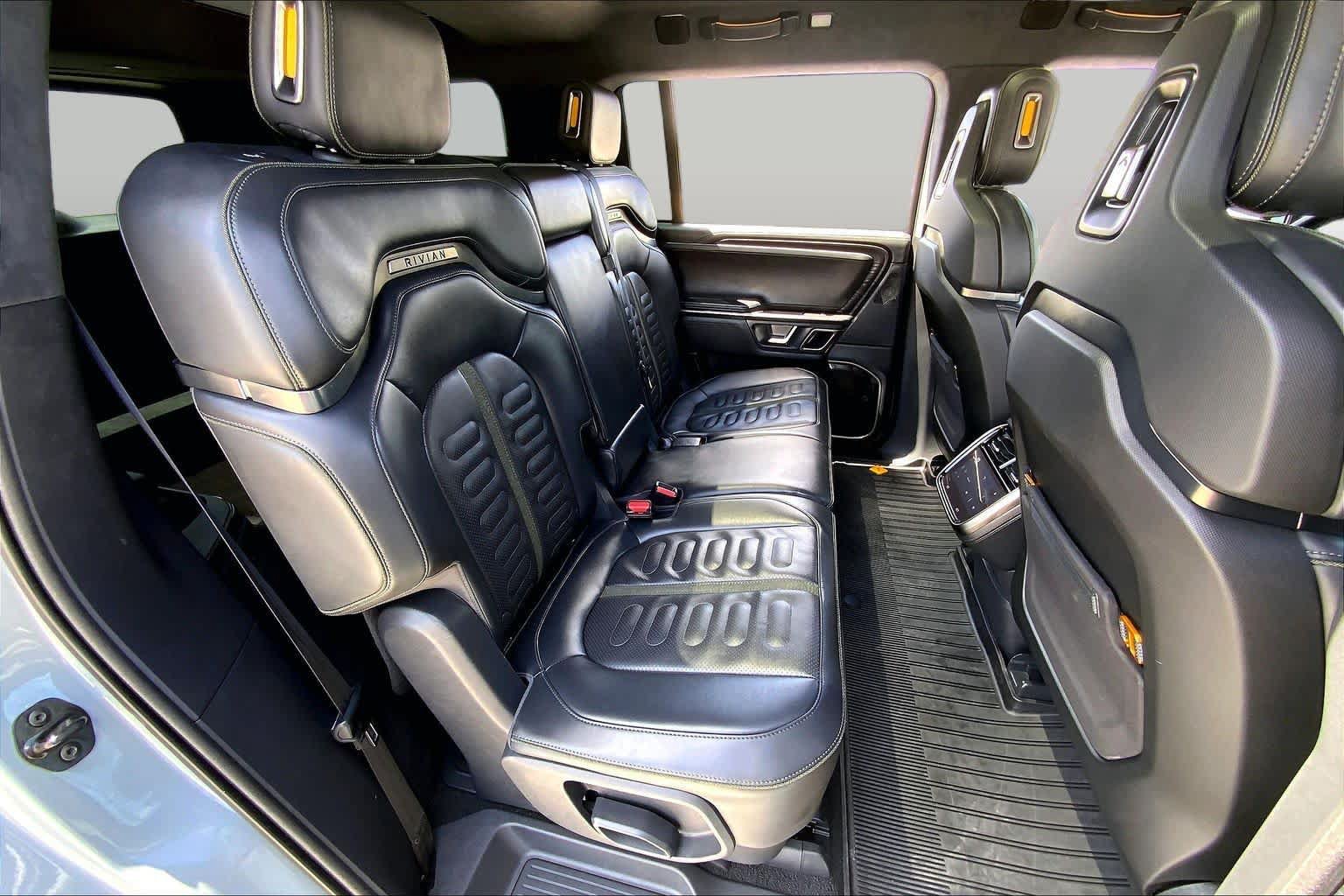 Used 2023 Rivian R1S Adventure AWD/4WD image 18