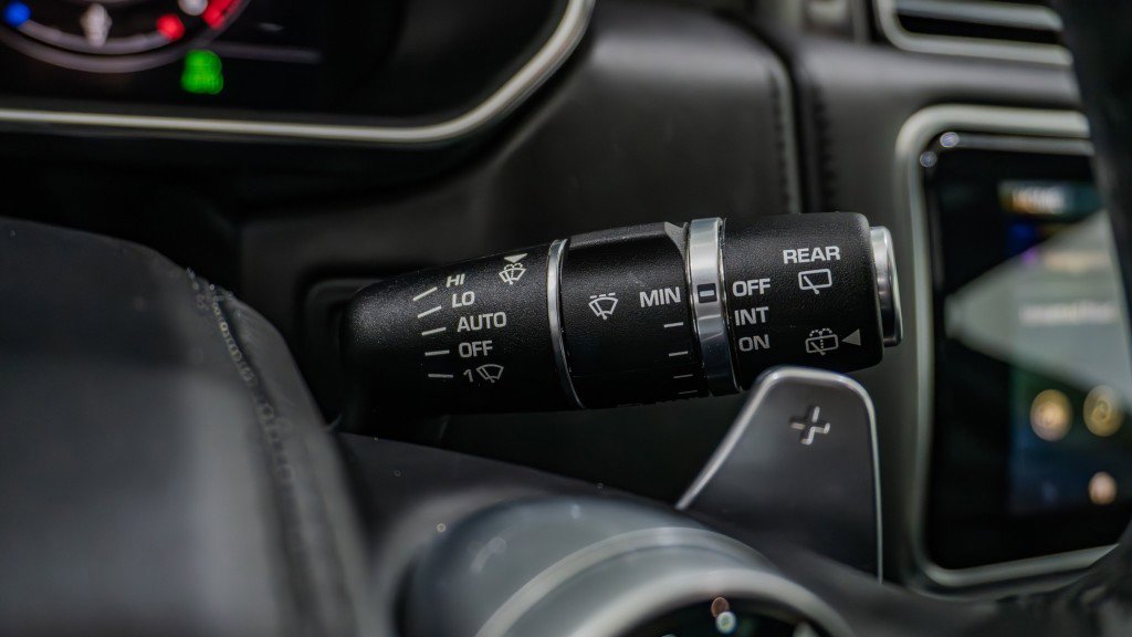 Used 2021 Land Rover Range Rover Autobiography Fifty Edition image 40