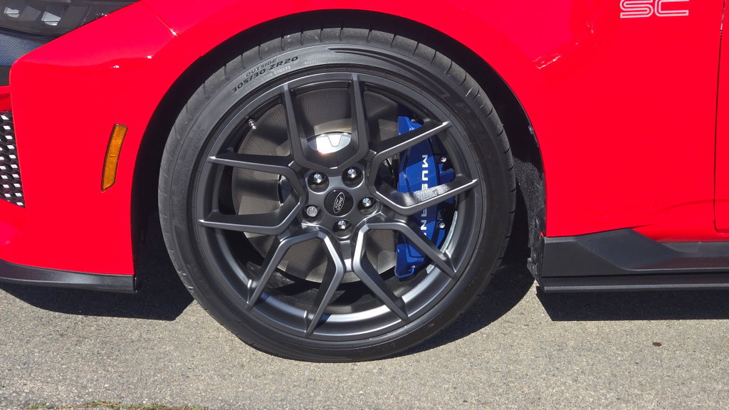New 2026 Ford Mustang Dark Horse SC w/ Carbon Fiber Exterior Package RWD image 6