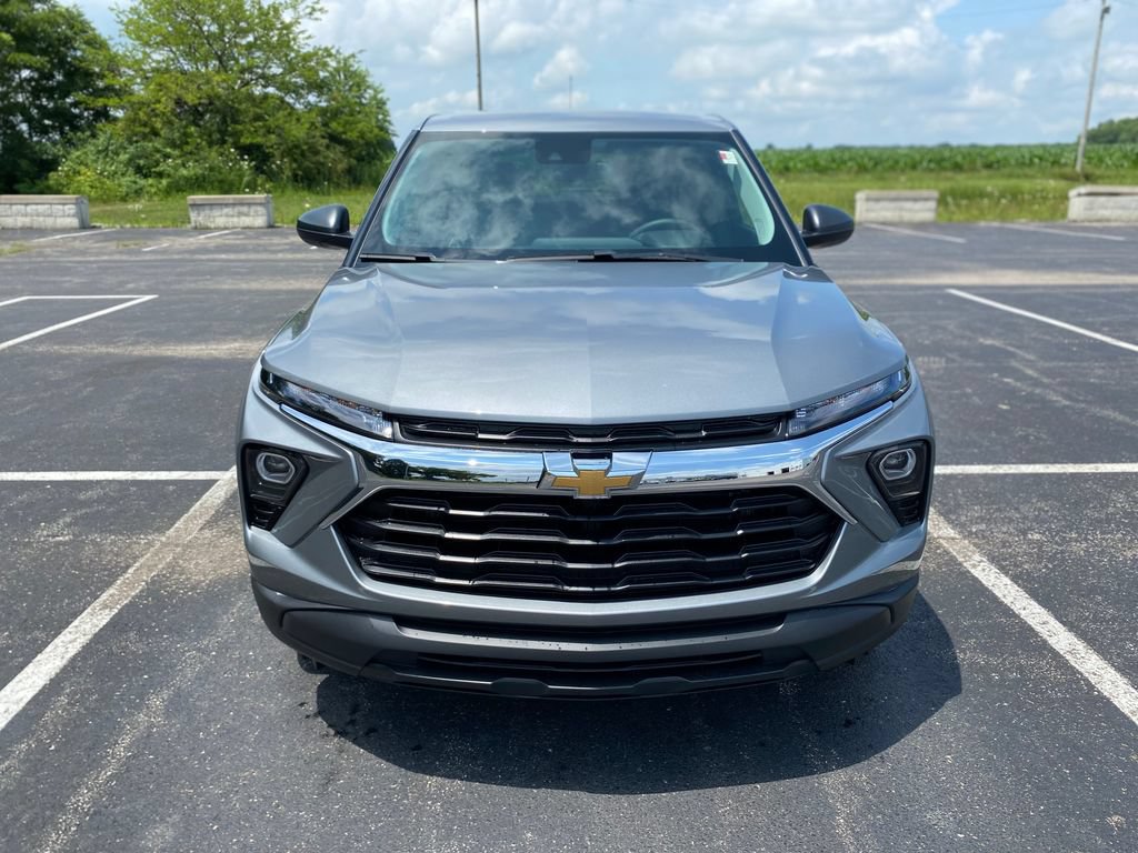 New 2026 Chevrolet TrailBlazer LS w/ LS Convenience Package AWD/4WD image 2