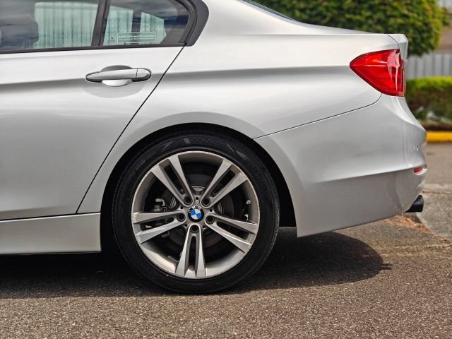 Used 2013 BMW 328i xDrive Sedan AWD/4WD image 15