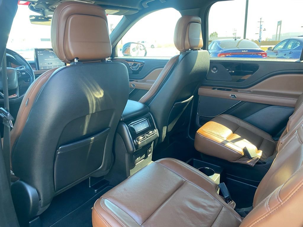 Used 2020 Lincoln Aviator Reserve image 25