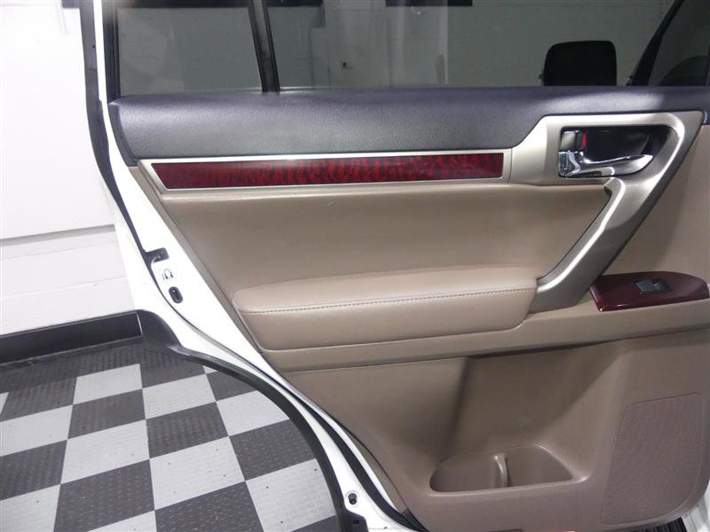 Used 2018 Lexus GX 460 Premium w/ Premium Package image 26