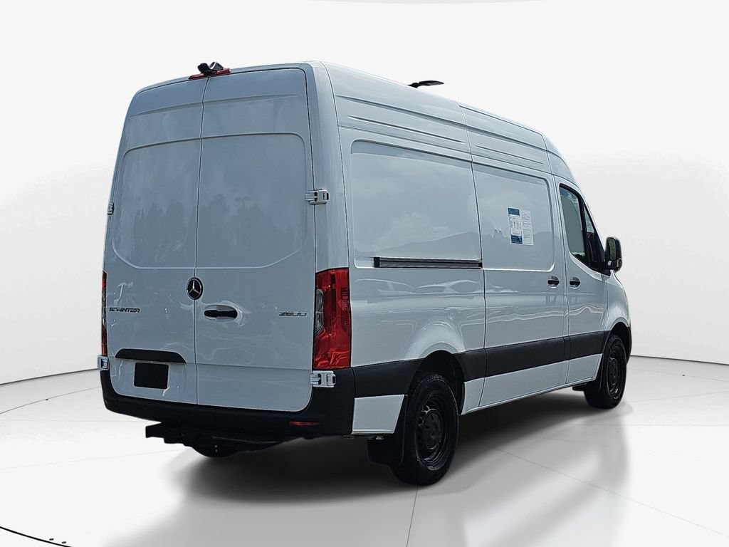 Used 2025 Mercedes-Benz Sprinter 2500 image 6
