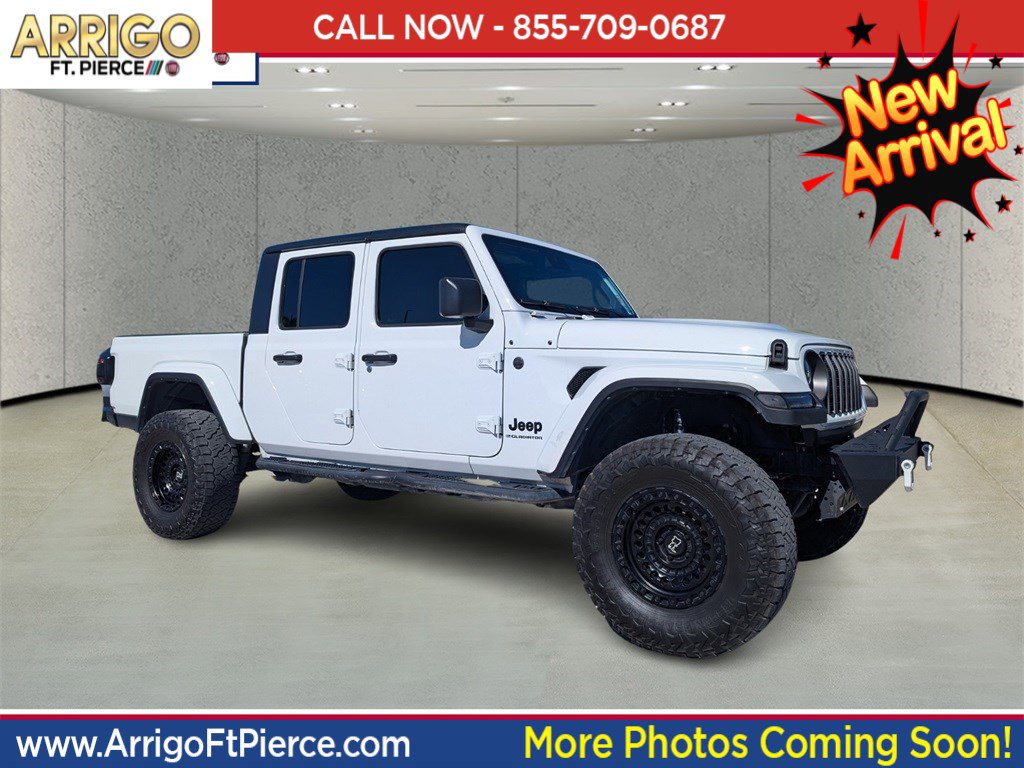 Used 2024 Jeep Gladiator Sport image 1