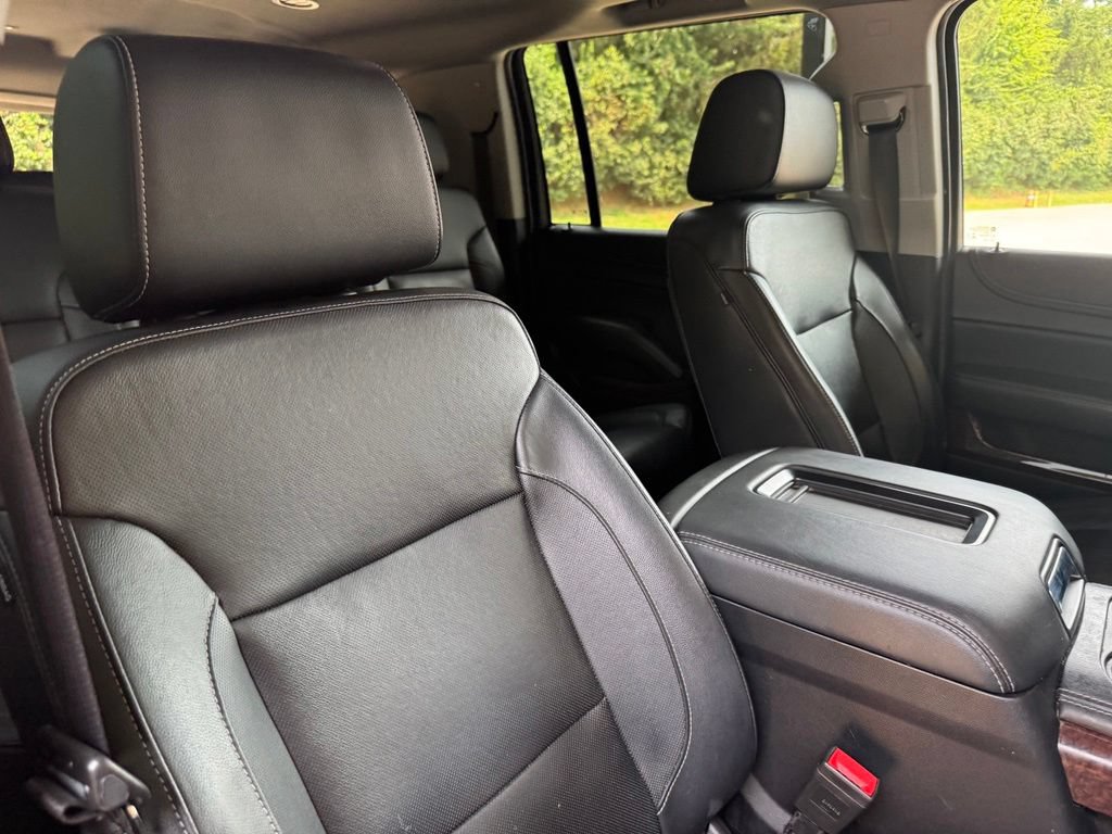 Used 2020 GMC Yukon XL SLT w/ Open Road Package AWD/4WD image 30