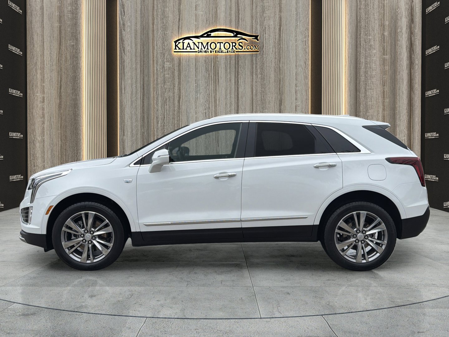 Used 2024 Cadillac XT5 Premium Luxury image 5
