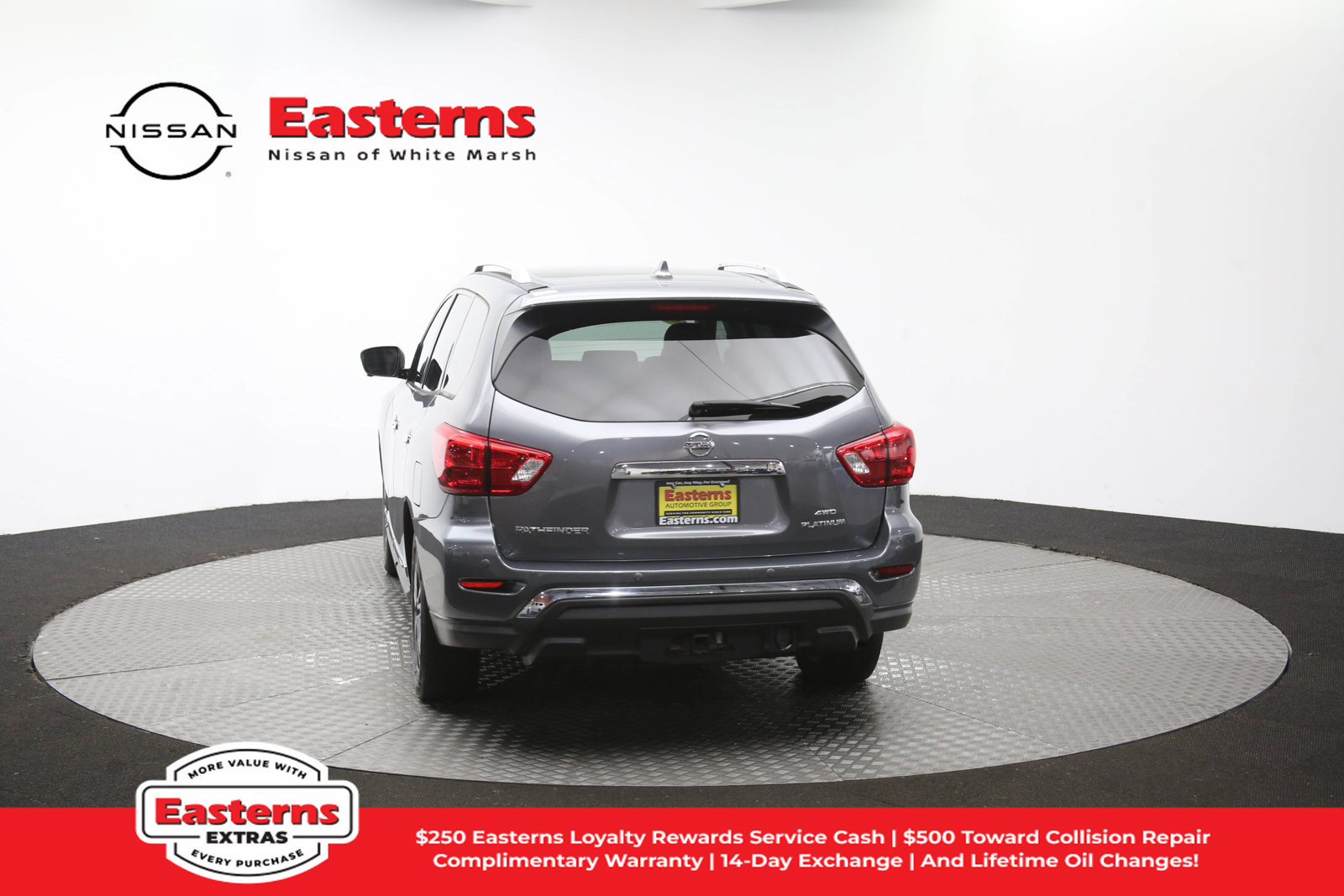 Used 2020 Nissan Pathfinder Platinum AWD/4WD image 40