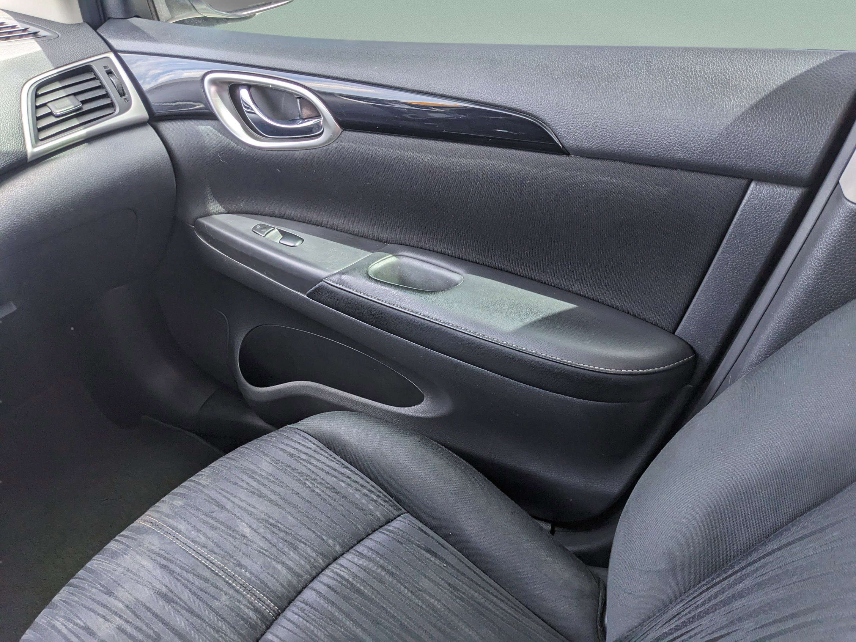 Used 2018 Nissan Sentra SV image 15