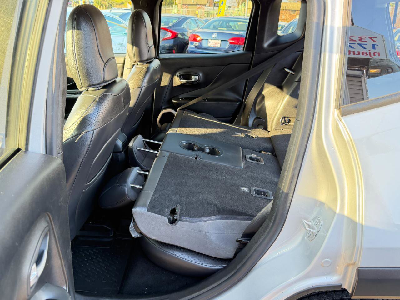 Used 2015 Jeep Renegade Limited AWD/4WD image 36