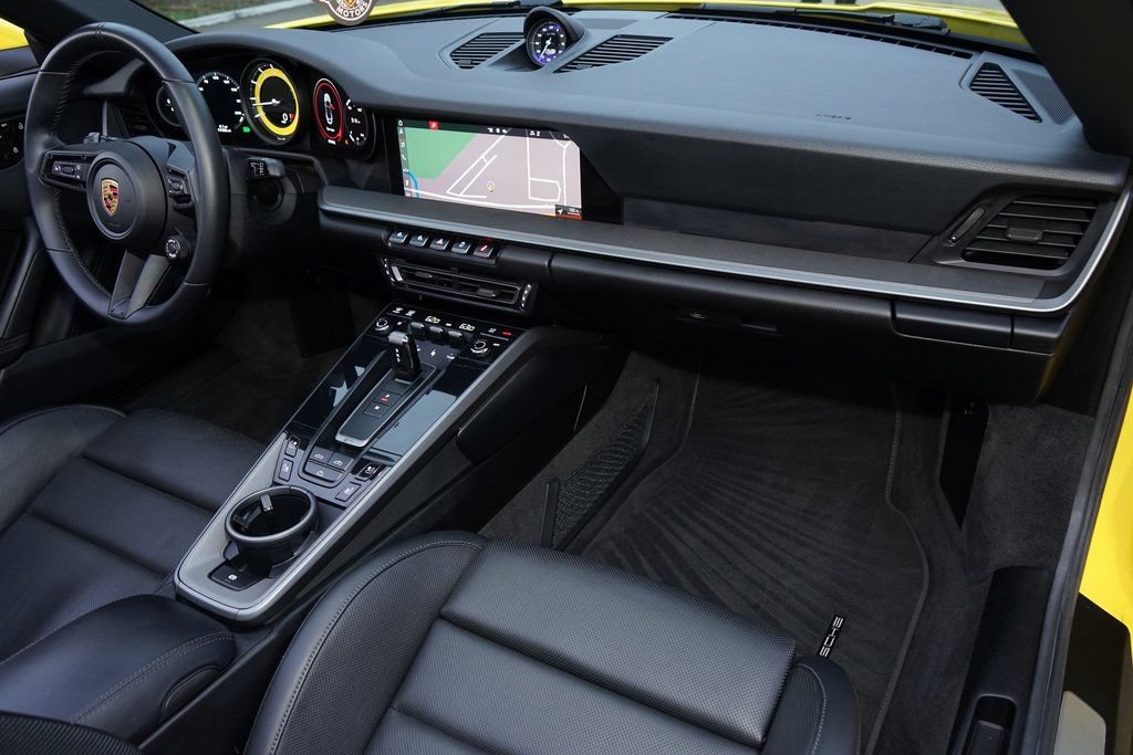 Used 2021 Porsche 911 Carrera RWD image 11