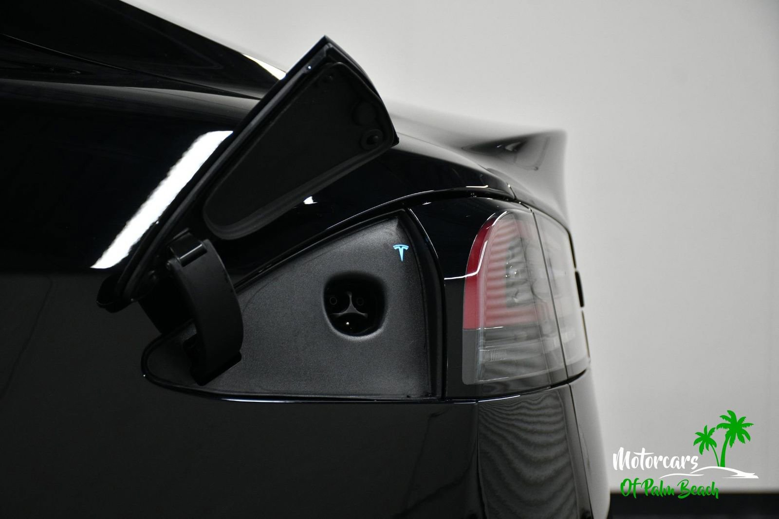 Used 2024 Tesla Model S AWD/4WD image 10