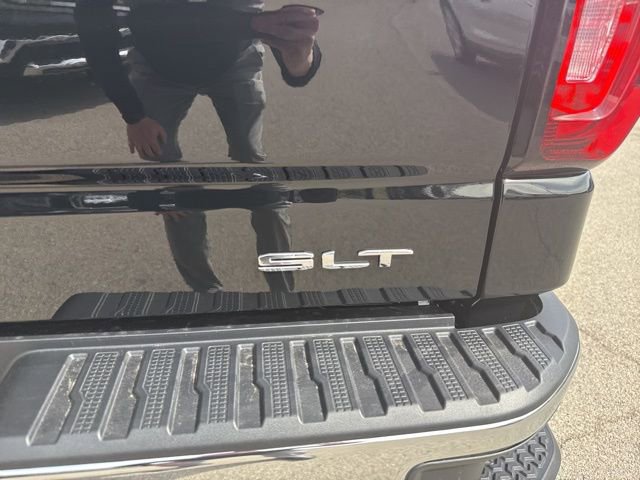 New 2026 GMC Sierra 1500 SLT image 13