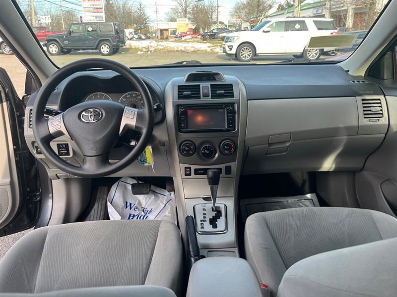 Used 2012 Toyota Corolla image 19