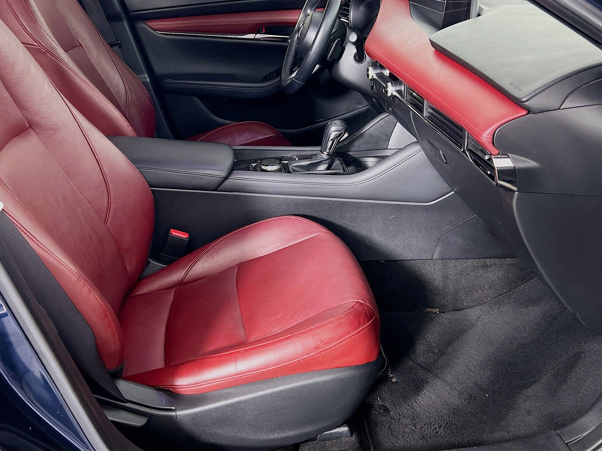 Used 2020 MAZDA MAZDA3 Hatchback w/ Premium Package image 22