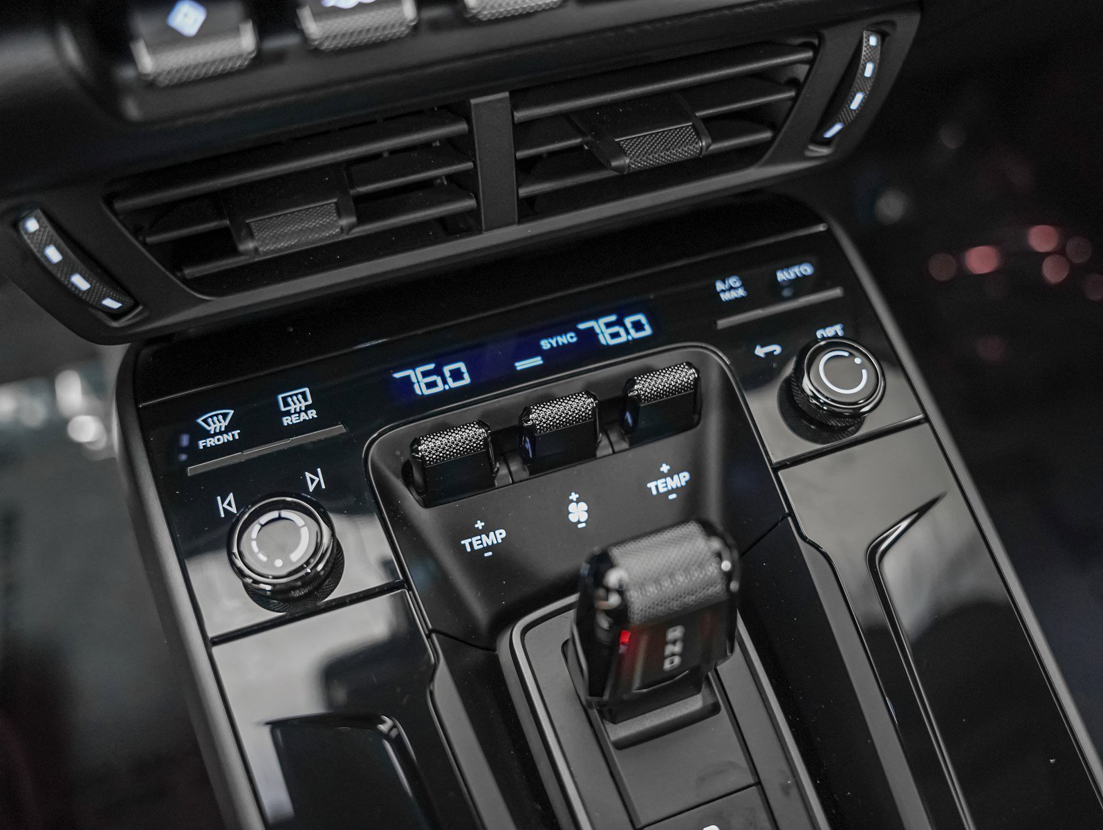 Certified 2025 Porsche 911 Carrera T image 20