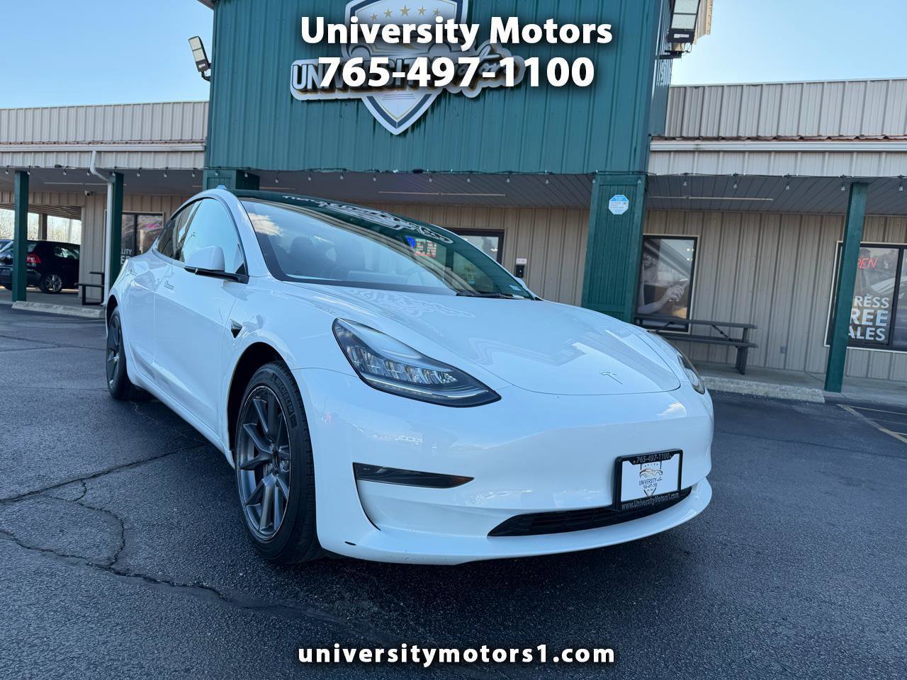 Used 2023 Tesla Model 3 Standard Range image 1