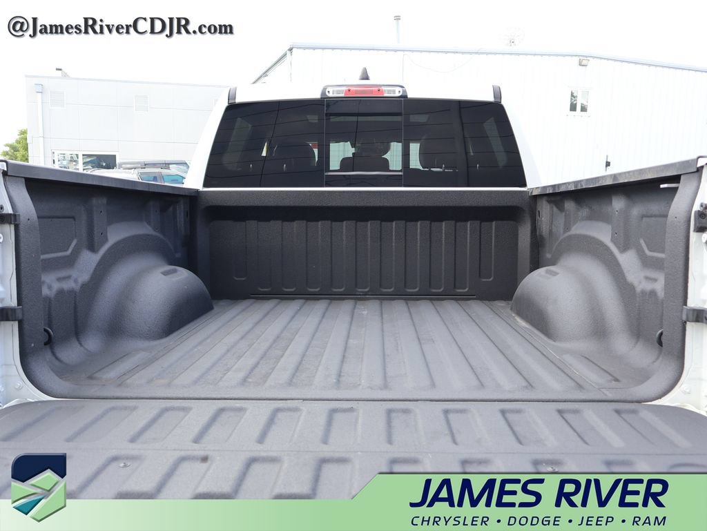 Used 2022 RAM 1500 Limited w/ Body Color Bumper Group AWD/4WD image 14