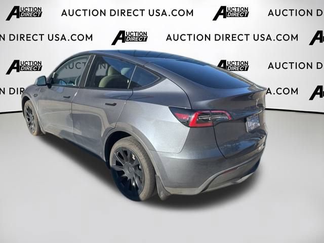 Used 2023 Tesla Model Y Long Range image 11