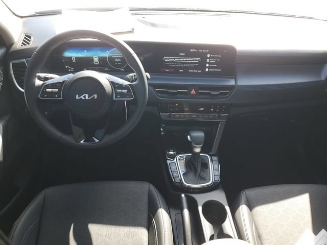 Certified 2024 Kia Seltos EX AWD/4WD image 10