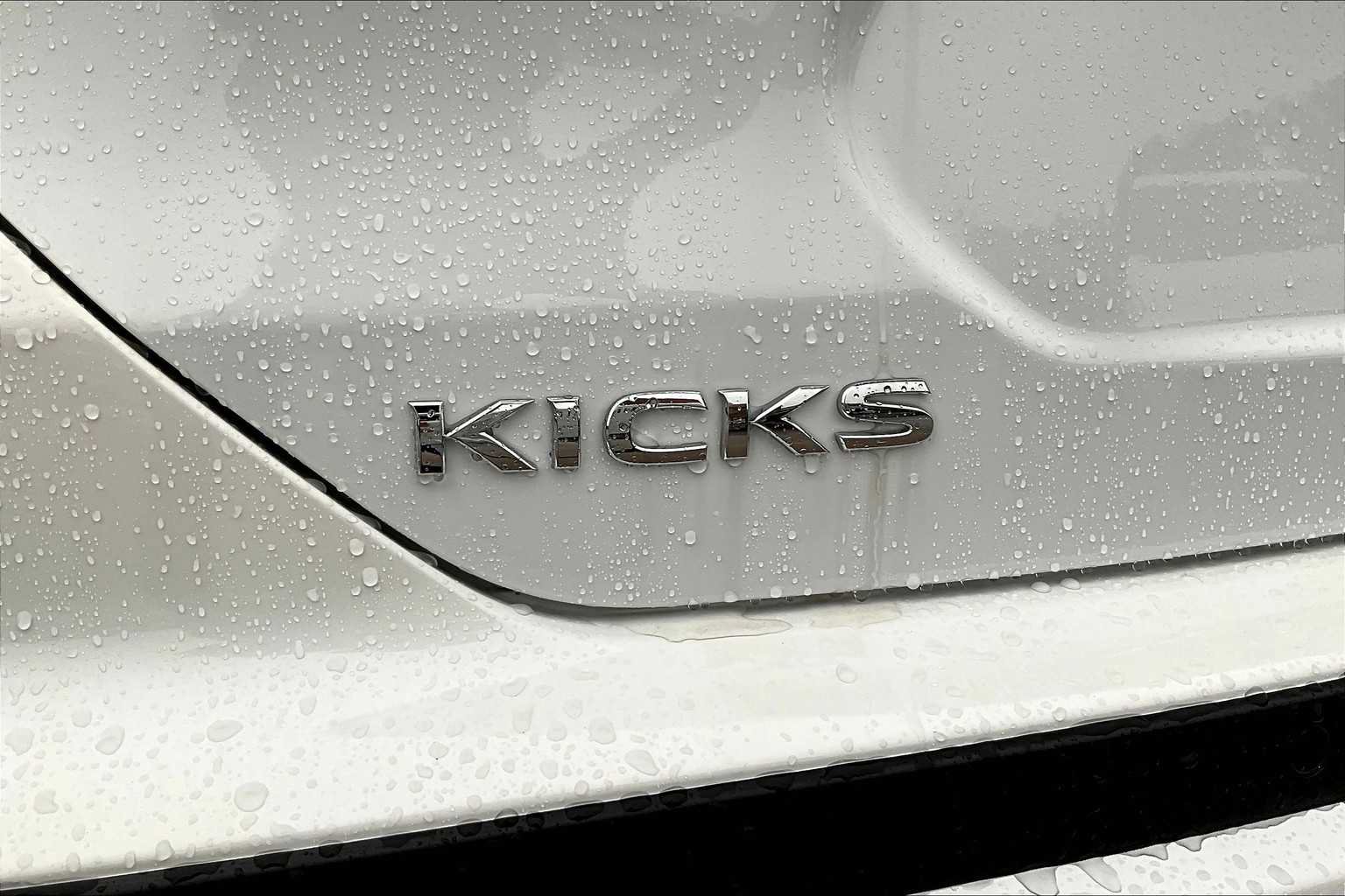 Used 2025 Nissan Kicks Play S FWD image 8
