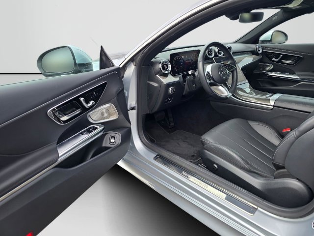 Used 2024 Mercedes-Benz CLE 300 4MATIC Coupe image 15