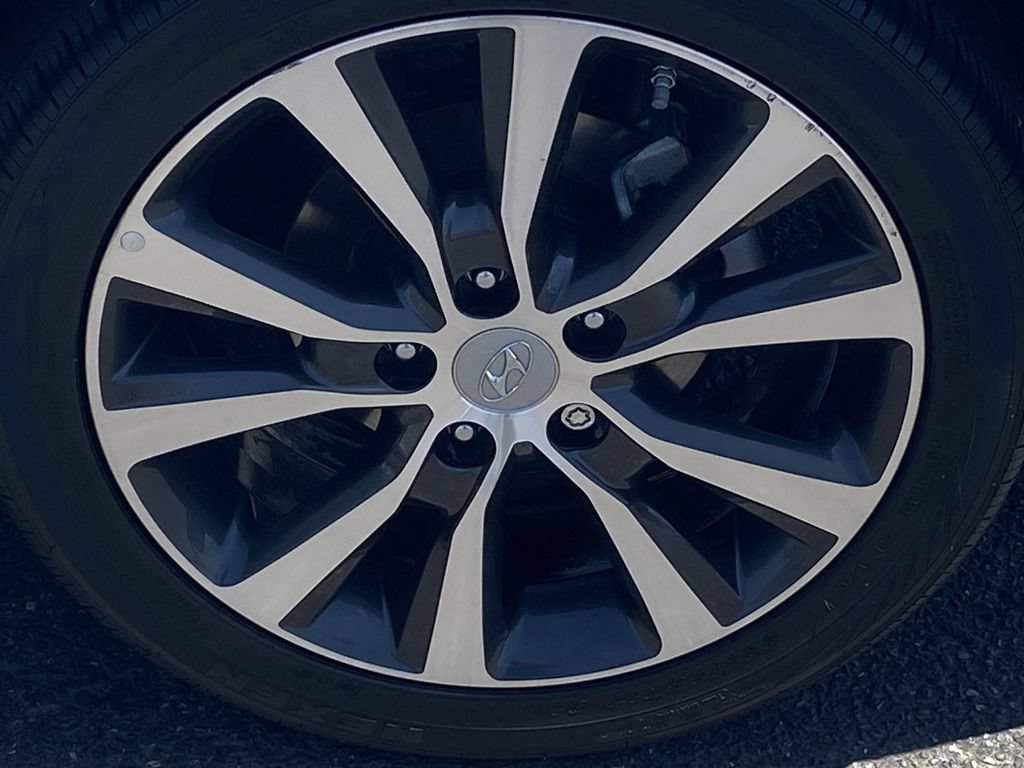 Used 2020 Hyundai Elantra GT w/ Style Package 02 FWD image 8
