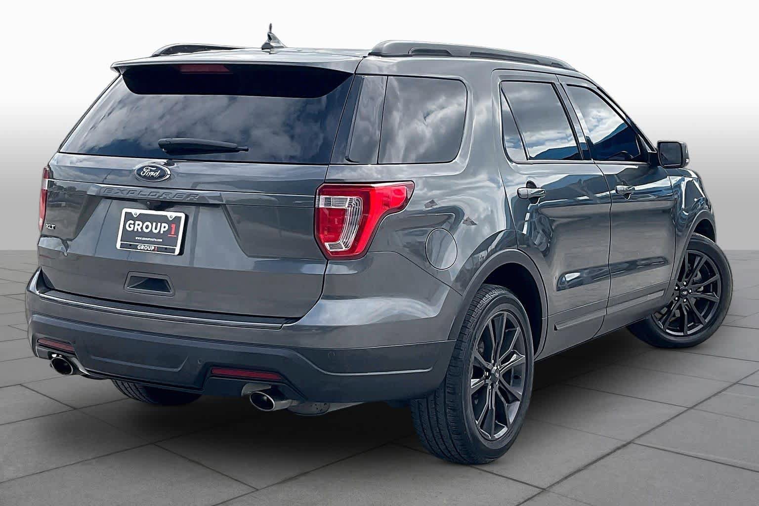 Used 2019 Ford Explorer XLT w/ Equipment Group 202A FWD image 13