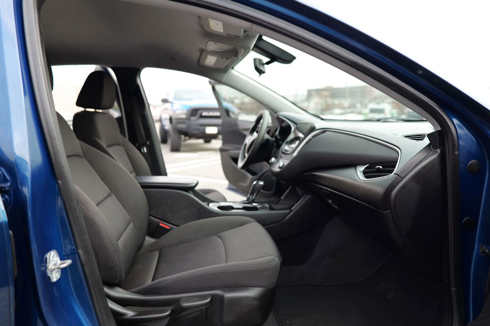 Used 2019 Chevrolet Malibu LS image 24