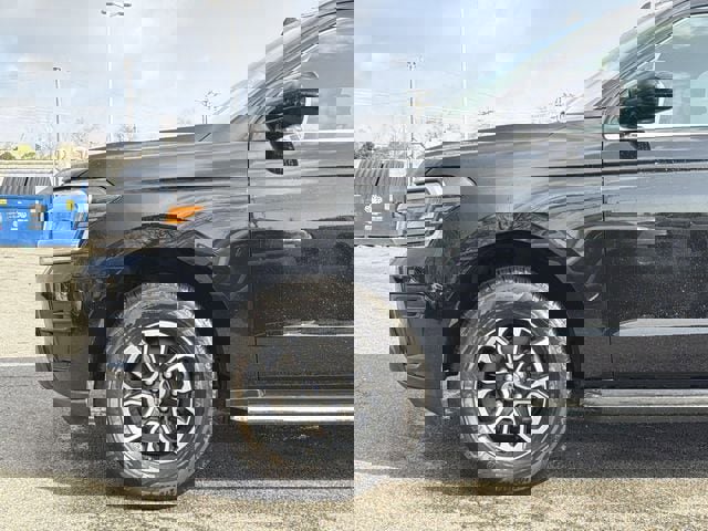 Used 2023 Ford Expedition Max XLT image 9