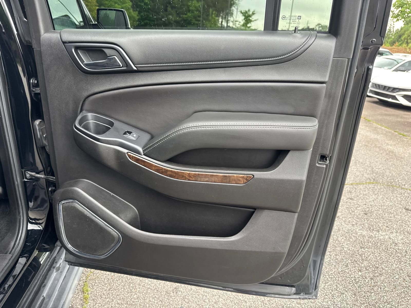 Used 2018 Chevrolet Suburban LT AWD/4WD image 16