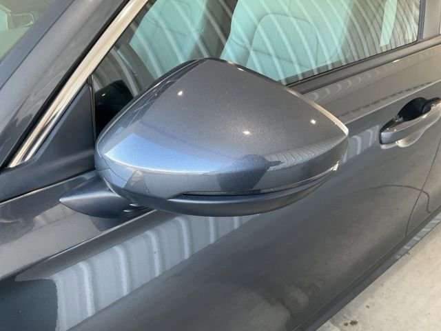 Used 2023 Honda Civic Touring image 3