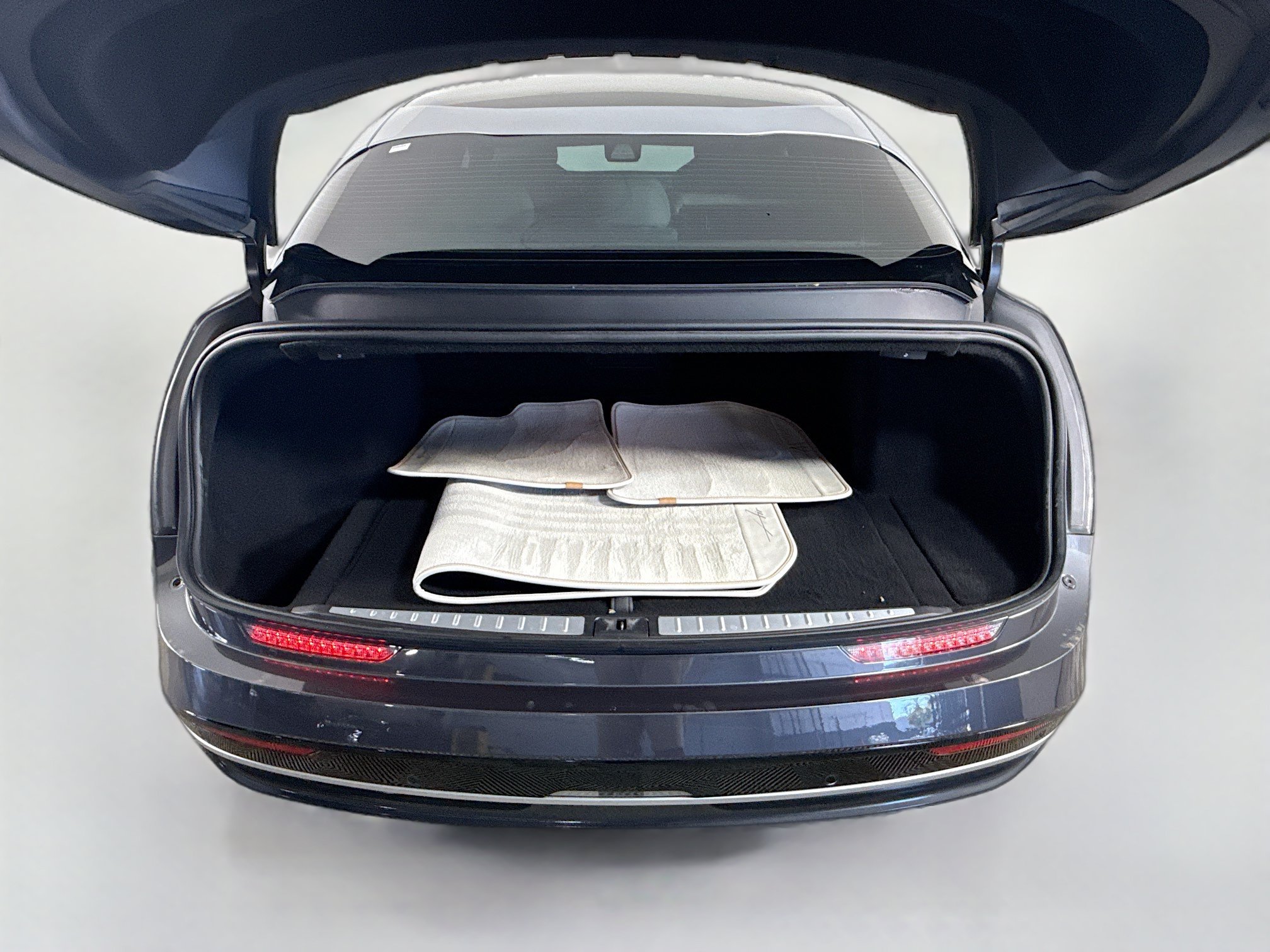 Used 2023 Lucid Air Grand Touring AWD/4WD image 34