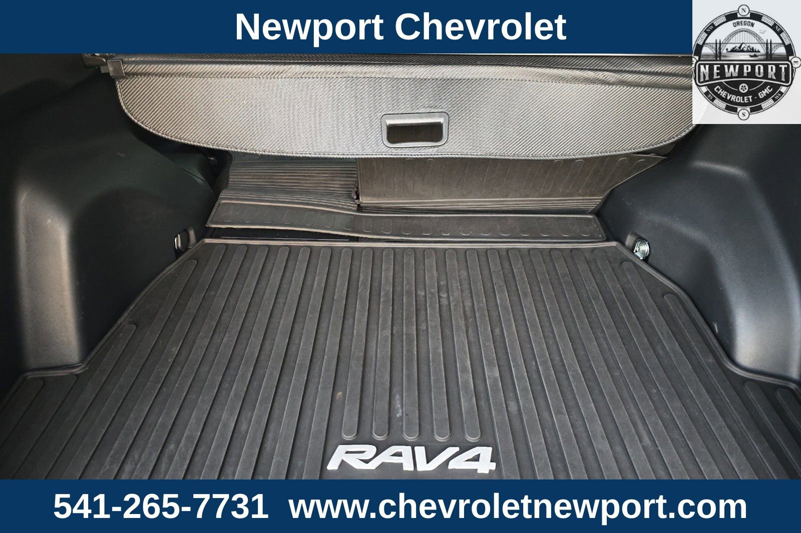 Used 2020 Toyota RAV4 LE image 16