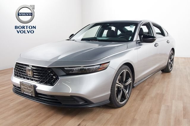 Used 2024 Honda Accord Sport image 1